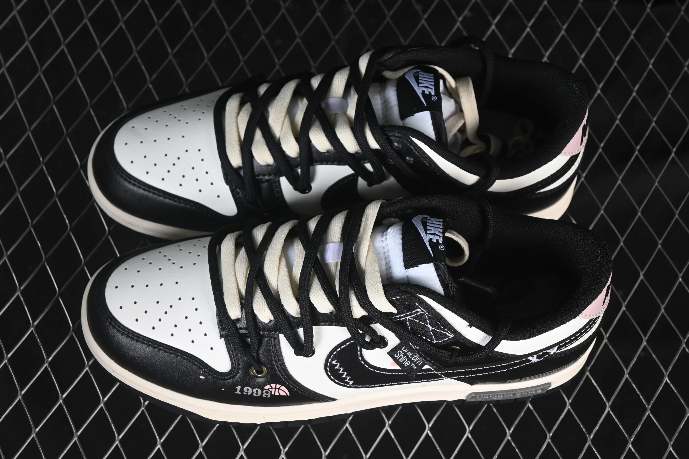 All categories Nk SB Dunk Series Nk SB Dunk Low High-end customized low-top sneakers Nike SB Dunk Low strap customization low-top casual sneakers DD1391-100